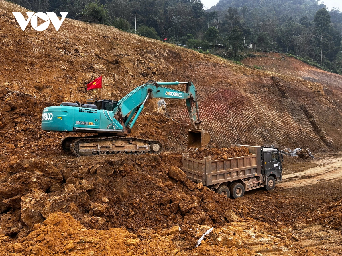 Cao Bằng chủ động nguồn cung xăng dầu cho các dự án trọng điểm